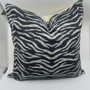 Brand new black and white Tiger Print Pillow Cover